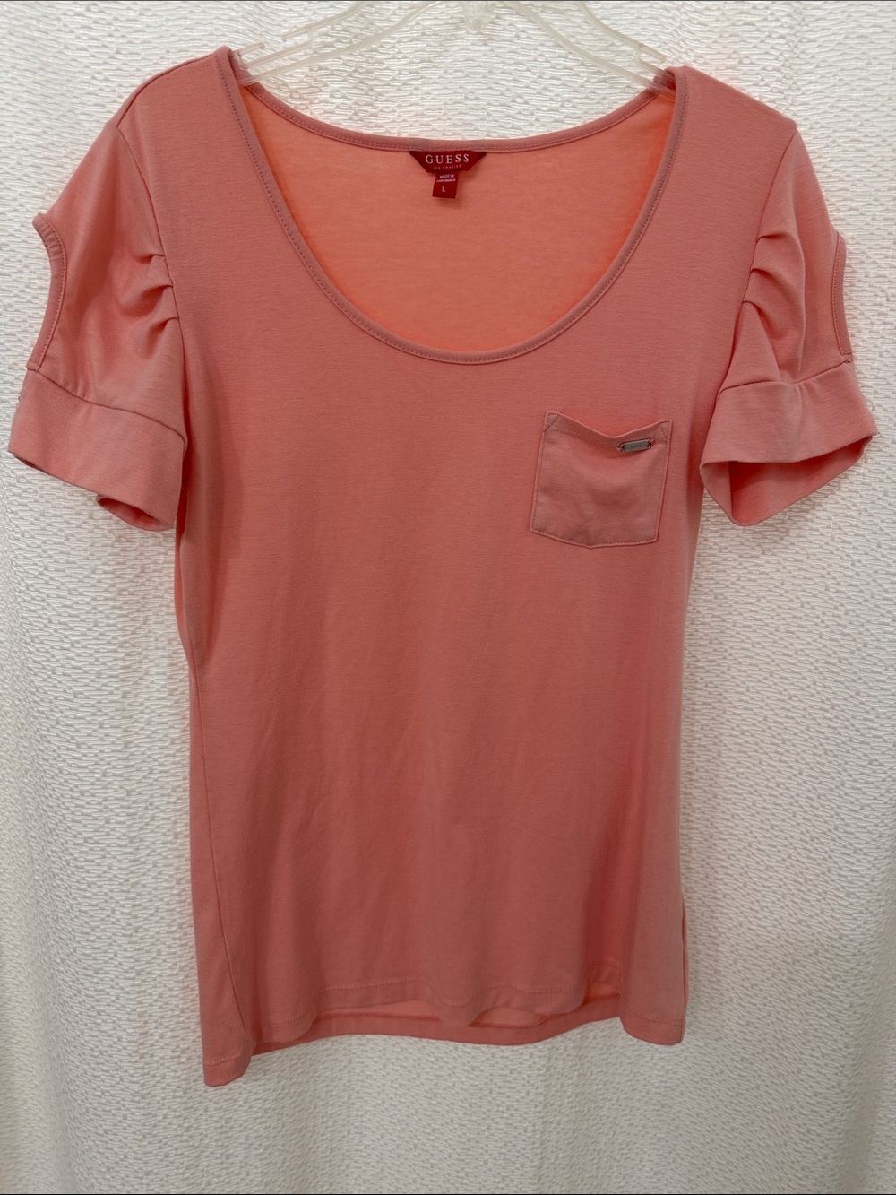 GUESS Light Coral Scoop Neck Pocket Short Sleeve Tee